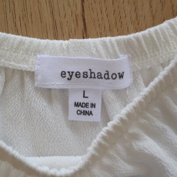 Eyeshadow Blouse Size Large White - Picture 2 of 3